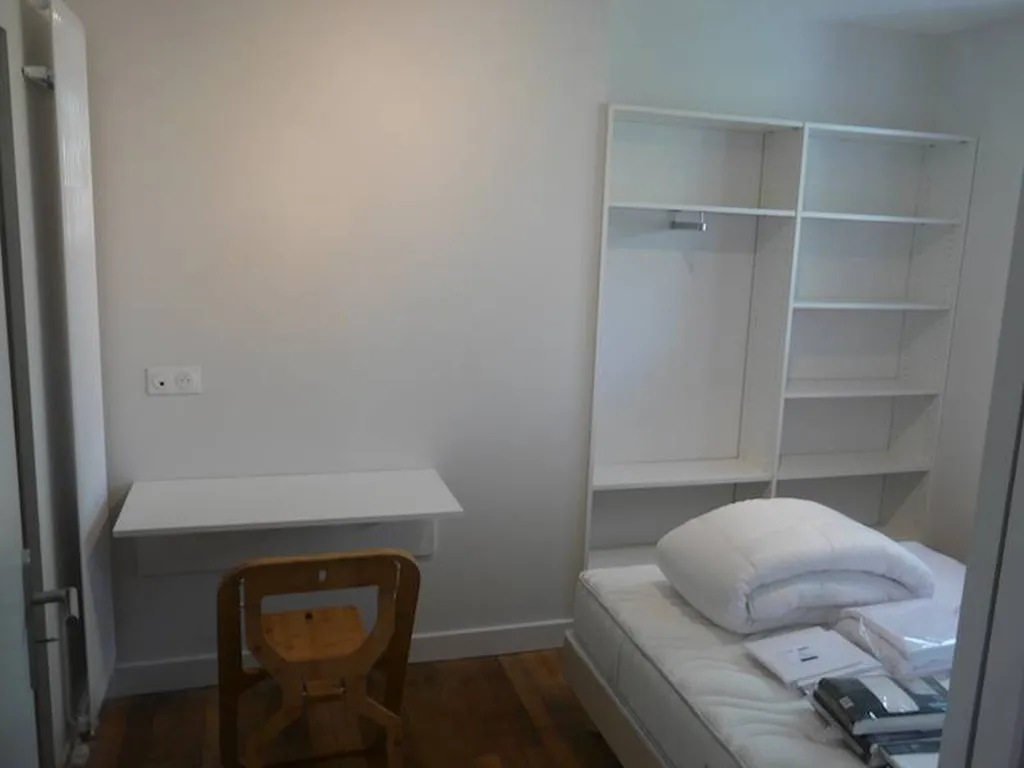T3 avec chambre et coin bureau Talence.