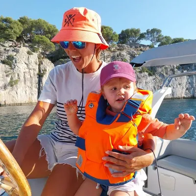 express swim tour with l’Eden Boat: panoramic view of the Mediterranean coast from l’Eden Boat, perfect for a quick sea escape