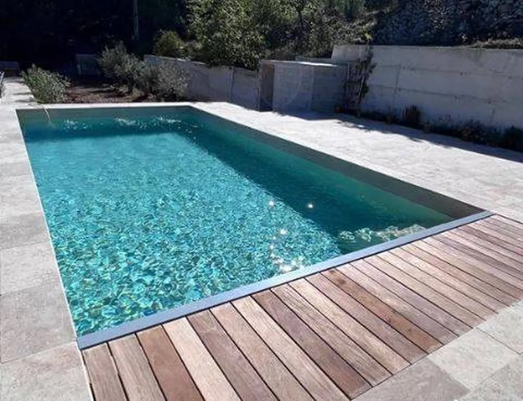 Réalisation béton piscine TERRE DU MONDE