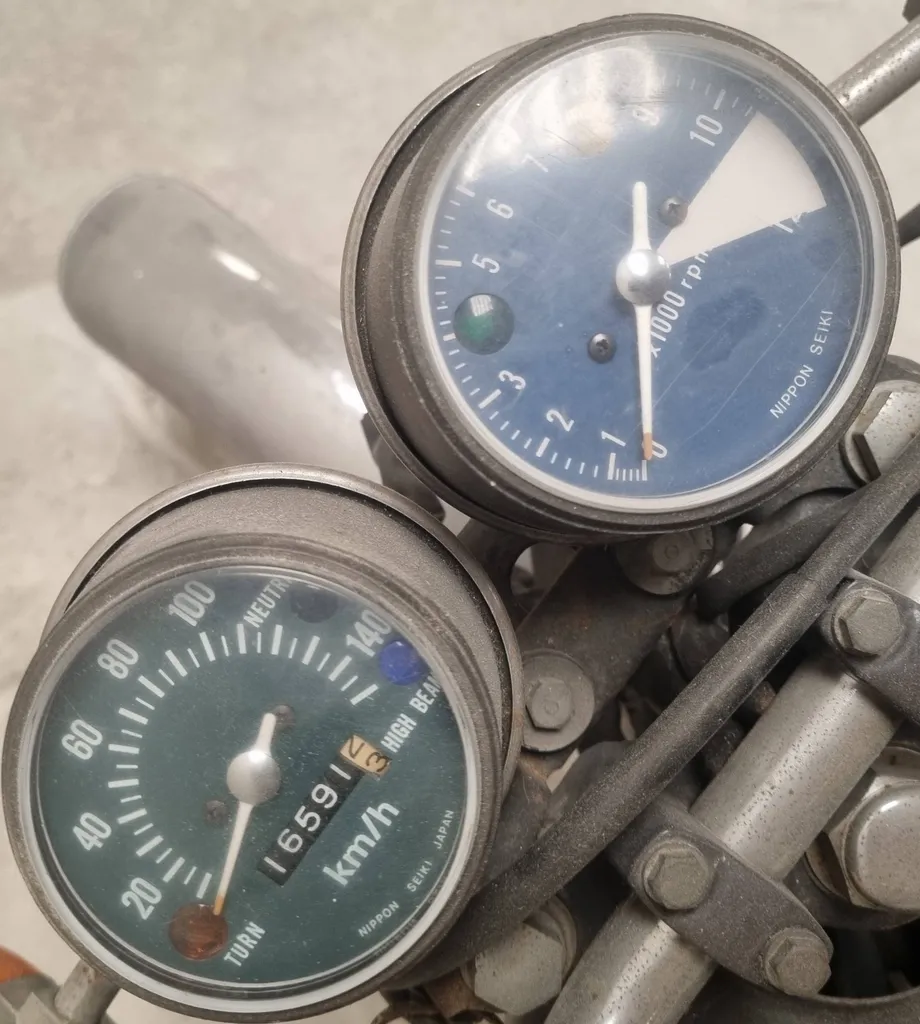 MOTO HONDA CB125J POUR PIÈCES PAS DE CARTE GRISE