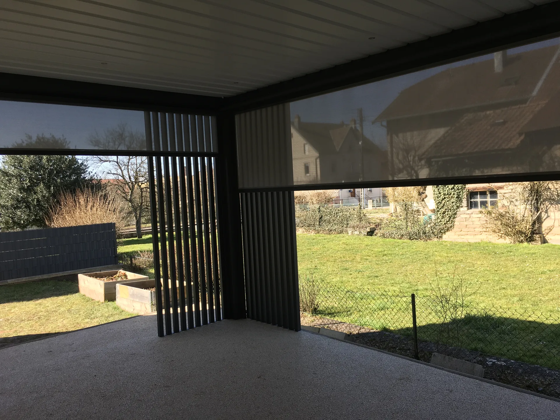 pergola bioclimatique attenante sur 2 poteaux à Danjoutin