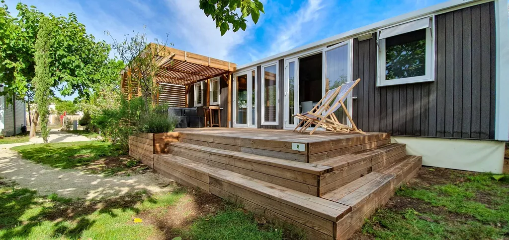 camping à Vias location de mobil home 3 chambres bord de plahge