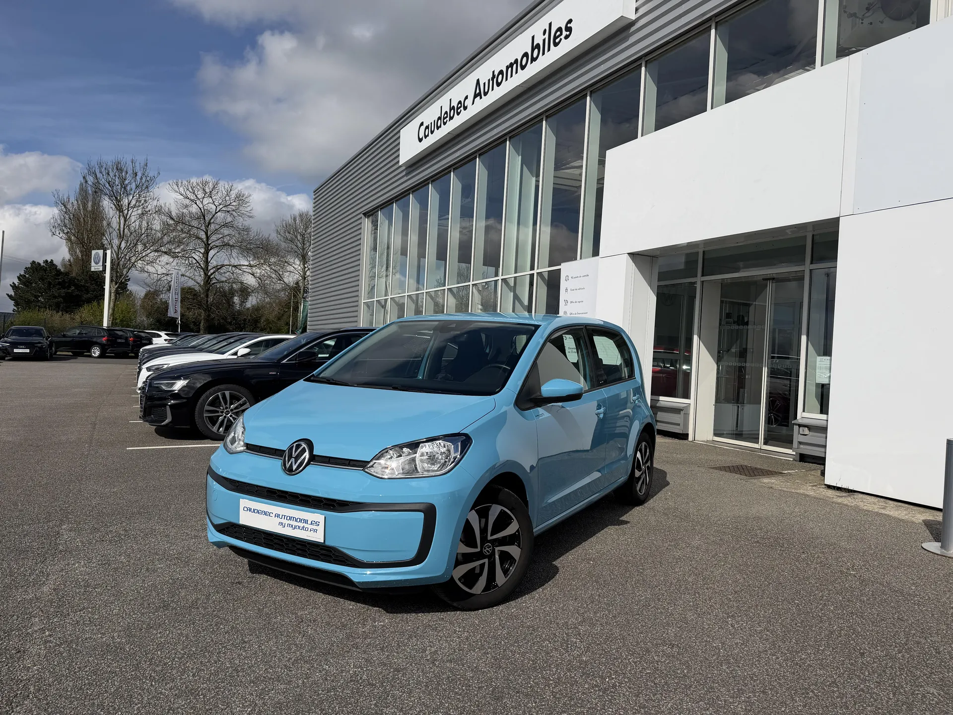 Vente Volkswagen Up! occasion récente proche Le Havre : citadine essence disponible chez Caudebec Automobiles La Frénaye