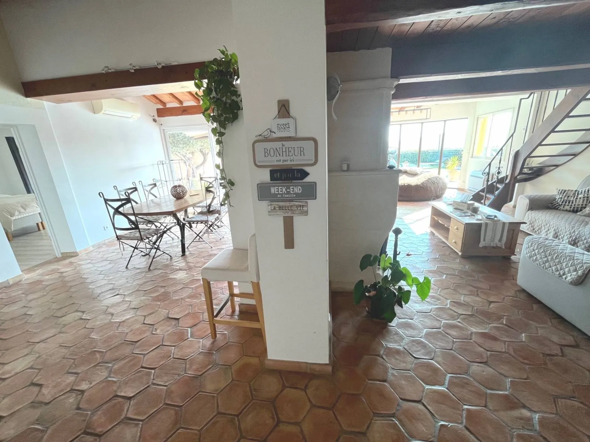 A vendre sur Ceyreste maison avec piscine chez castellas