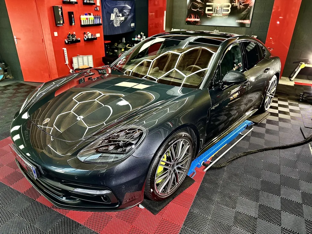 DETAILING Lyon traitement céramique carrosserie Porsche panamera 