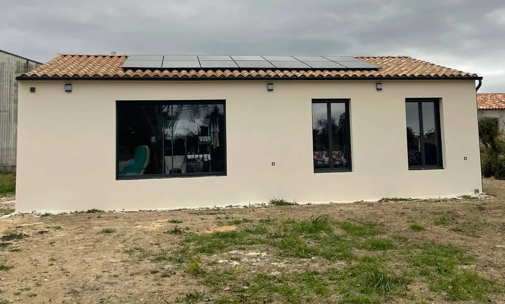 Pose de panneaux solaires Sunpower Performance 7 dans le Gard