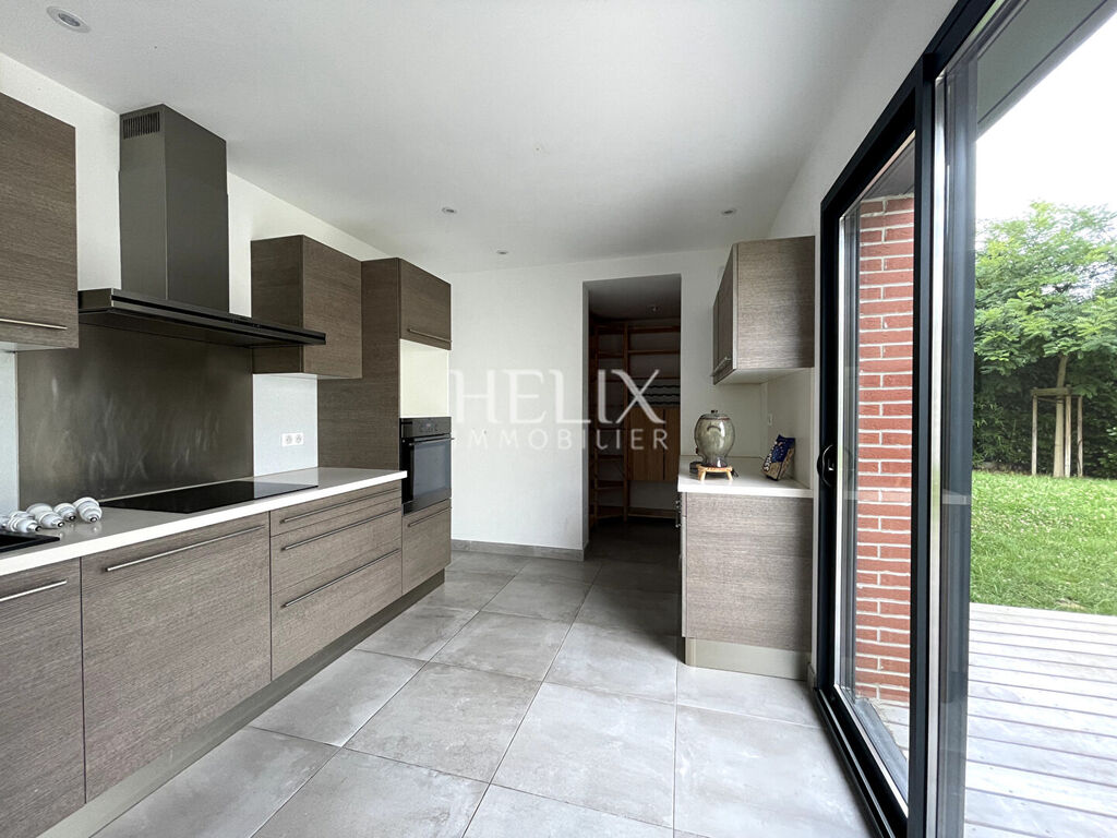 Maison à Fourqueux 232.27 M2 proche lycée international/ centre ville