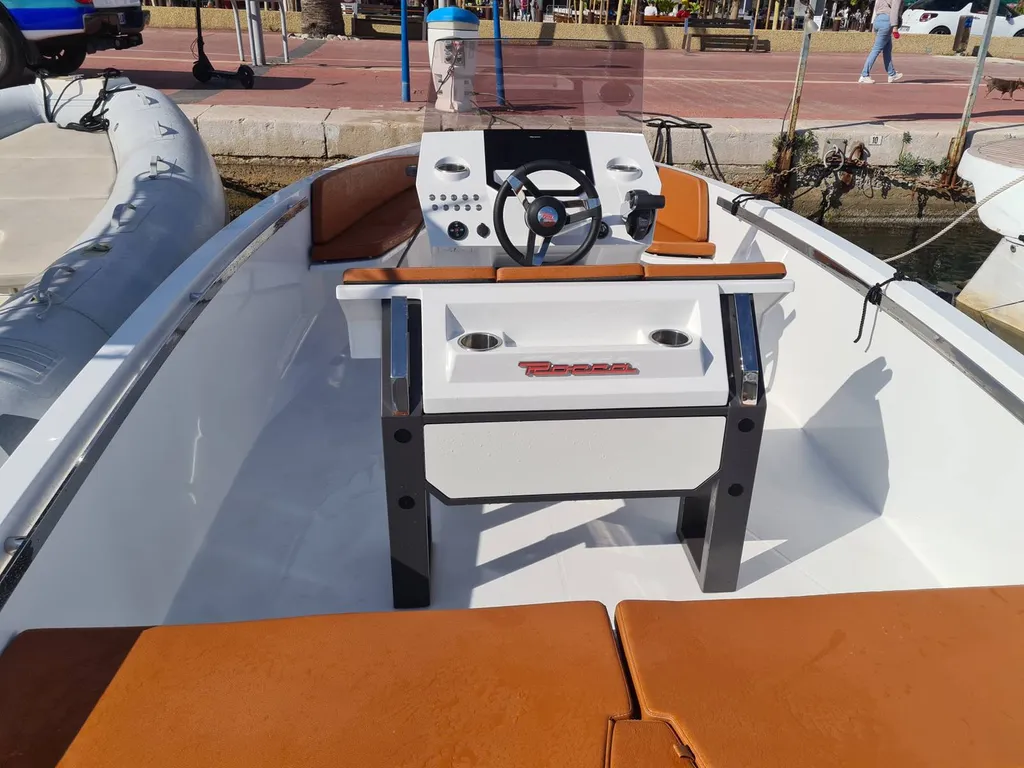 A vendre bateau haut de gamme San Remo Rocca dans le Var