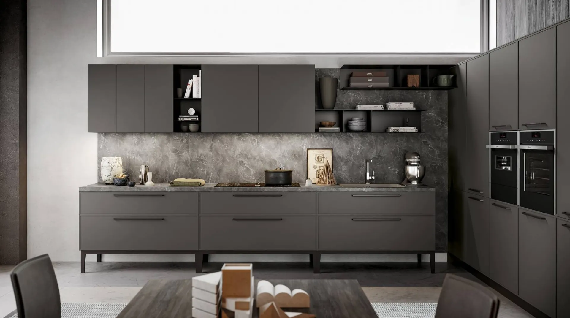 La cuisine équipée de la fashion week: mobilier vintage laqué, cuisine tendance sur pieds à Bandol