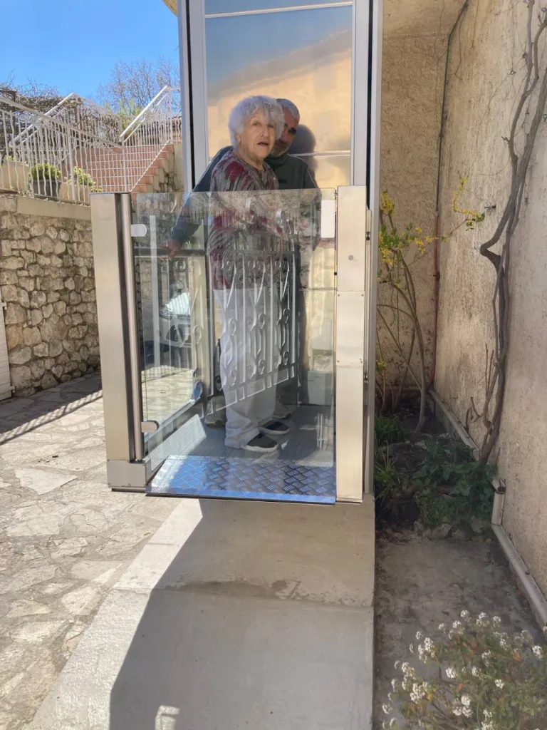 Découverte du fonctionnement de la plateforme verticale, ça laisse sans voix