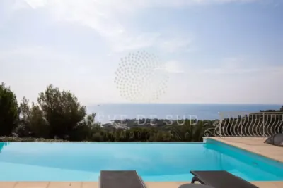 Maison 10 pièce(s) 7 chambre(s) 320 m² Les Issambres (83380)