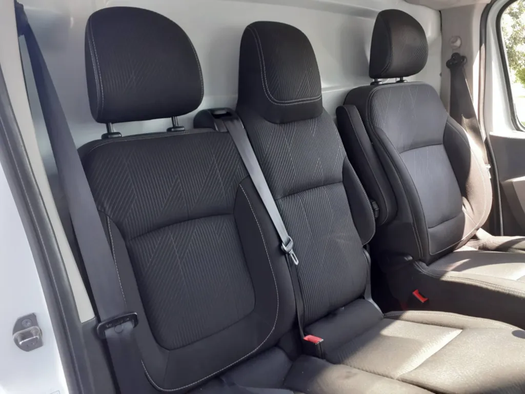 RENAULT TRAFIC L1H1 1000KG DCI 90 GRAND CONFORT OCCASION PRES DE TOULOUSE EN OCCITANIE TVA RECUPERABLE