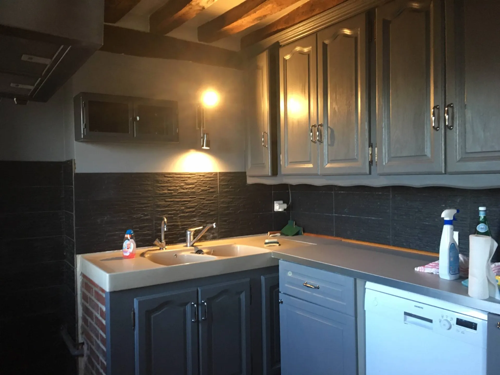 A acquérir maison de village sur les hauteur donnant une belle vue sur la vallée avec son terrain de 19 467 m²  région Calvados 14