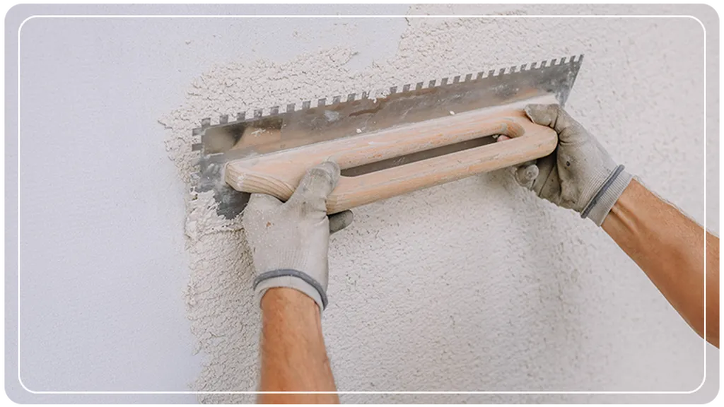 Travaux de crépissage de façade pour maison individuelle améliorant protection extérieure, esthétique durable et valorisation immobilière