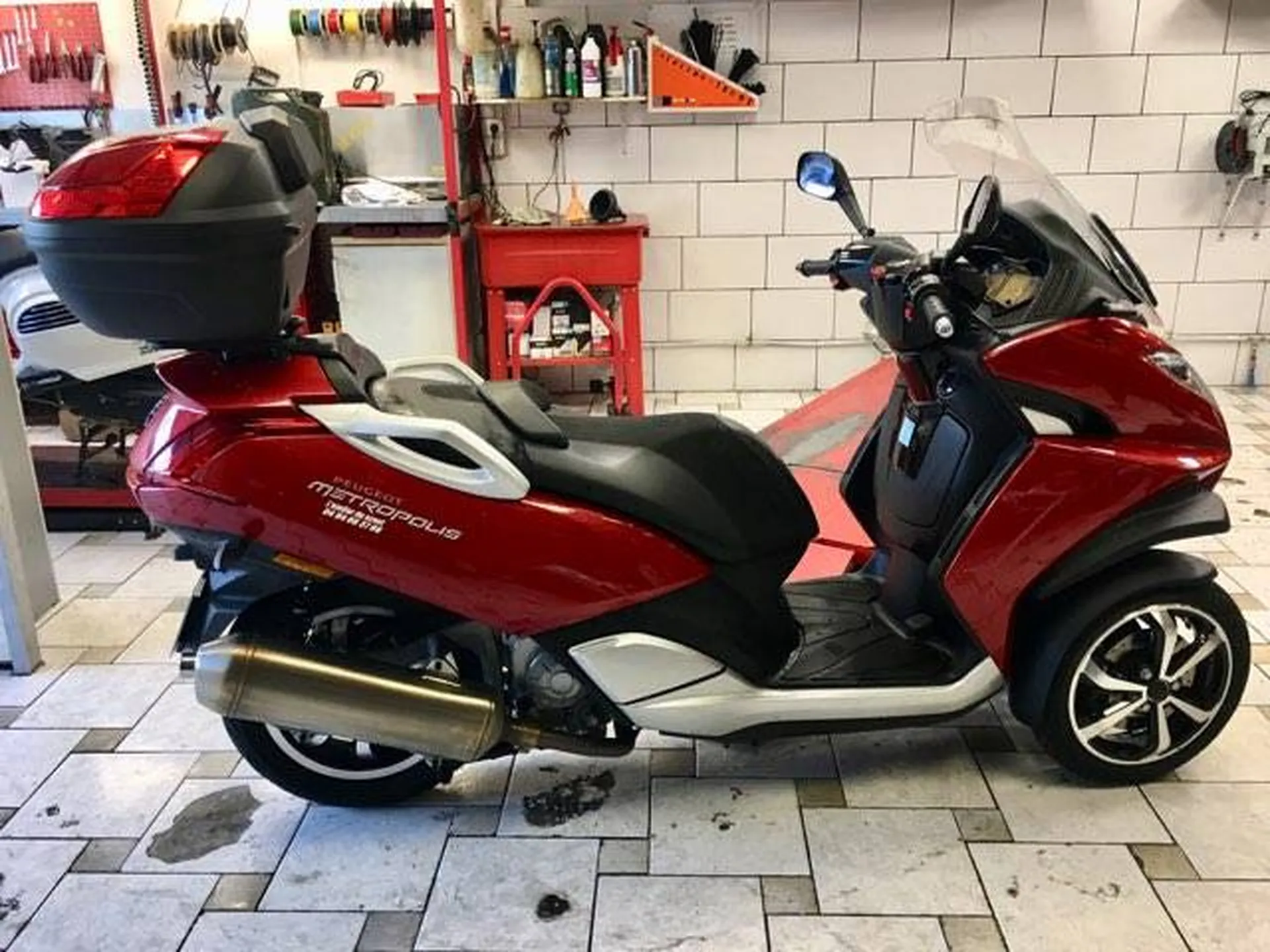 SCOOTER OCCASION PEUGEOT METROPOLIS LA SEYNE SUR MER