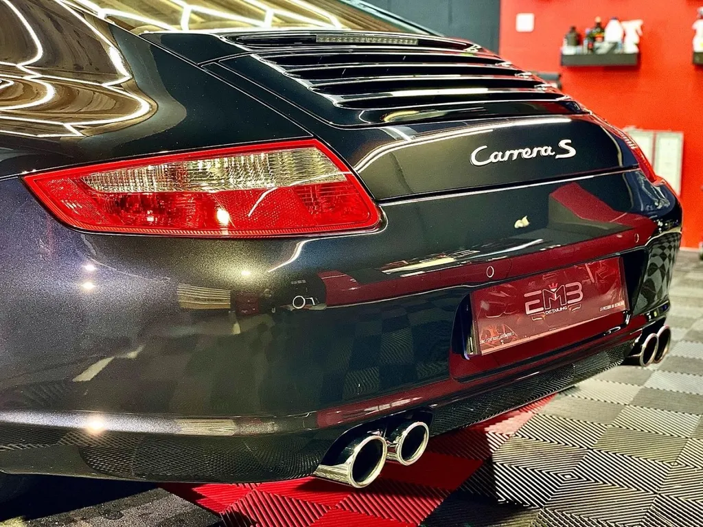 Rénovation carrosserie traitement céramique Lyon protection PPF Lyon Porsche 997