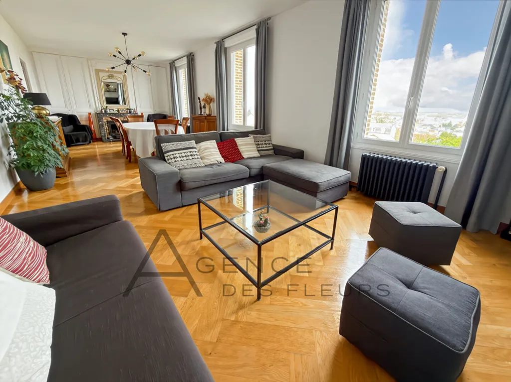 A vendre maison familiale de 131 m² édifiée sur 3425 m² de terrain commune de ELBEUF 76500