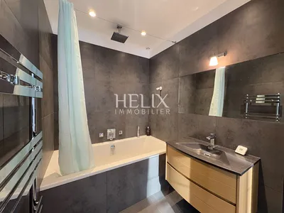 A louer très bel appartement 3 pièces en duplex à Saint Germain En Laye à 2 mn du RER A