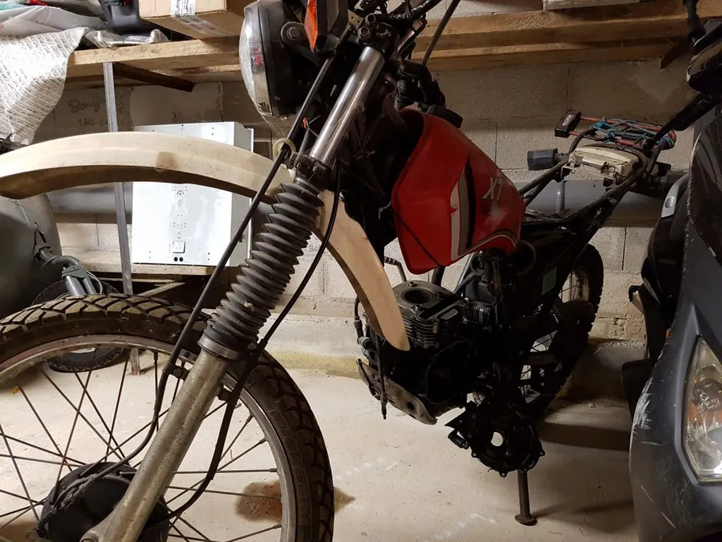 PIÈCES YAMAHA XT 125 