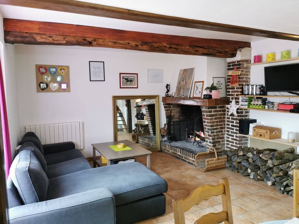 Maison en pierres et briques, Calvados 14