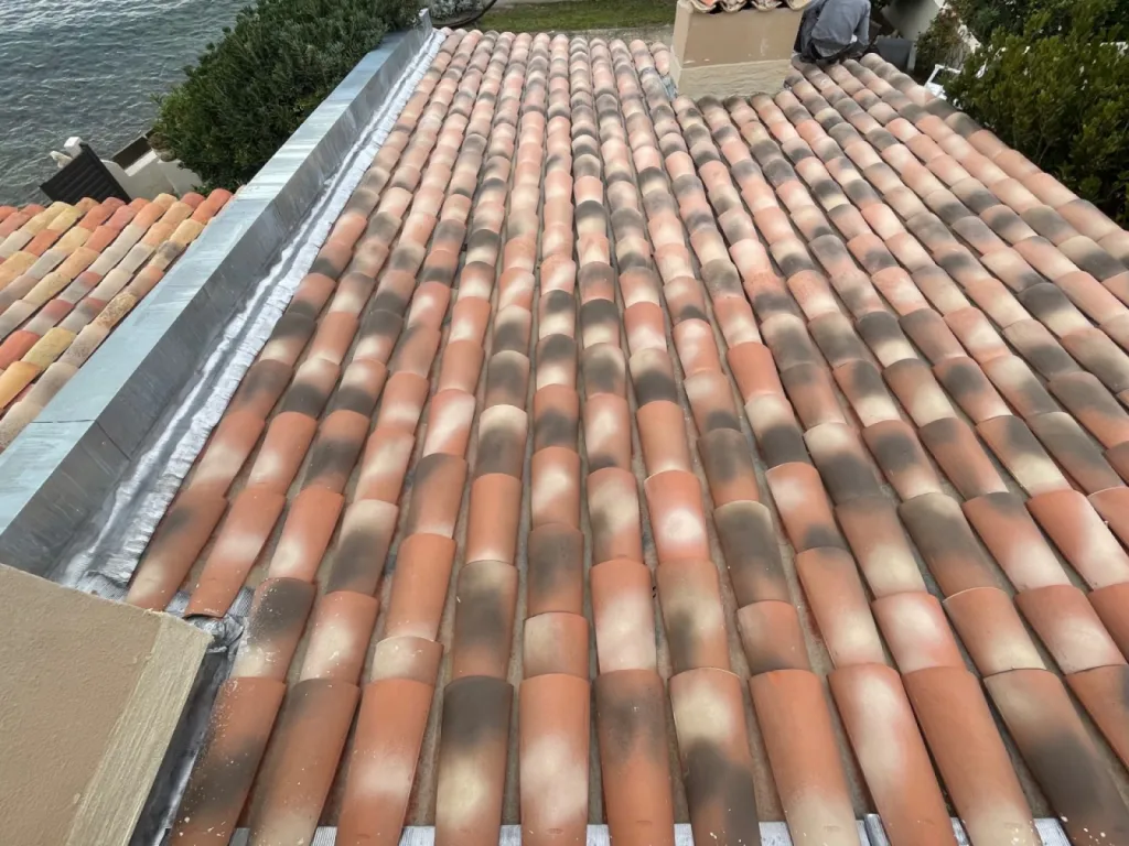 Changement d’une toiture de maison en P.S.T Canal sur Sausset les Pins près de Martigues