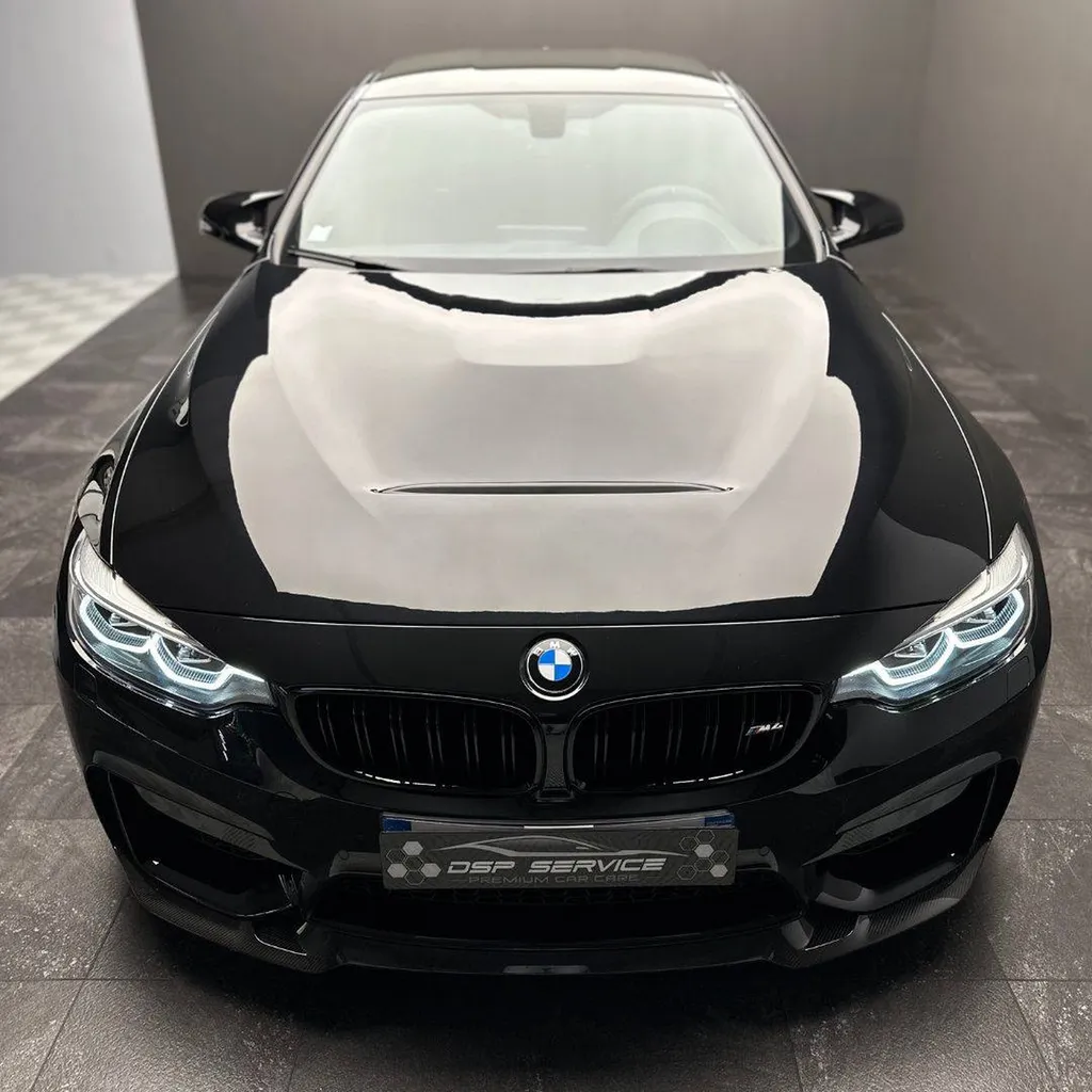 Lustrage brillance sur une BMW M4 CS à Le Mans (72)
