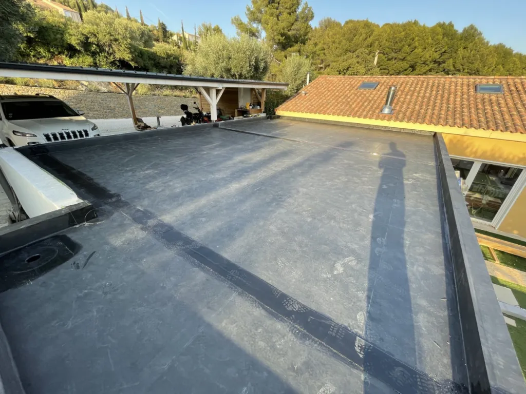 Agrandissement par extension d'une maison ossature bois à Six fours dans le var