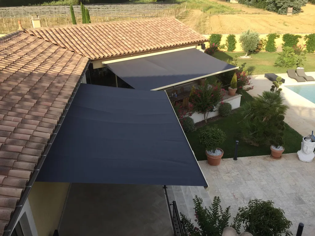 Pose de plusieurs stores bannes sur une terrasse à Cavaillon