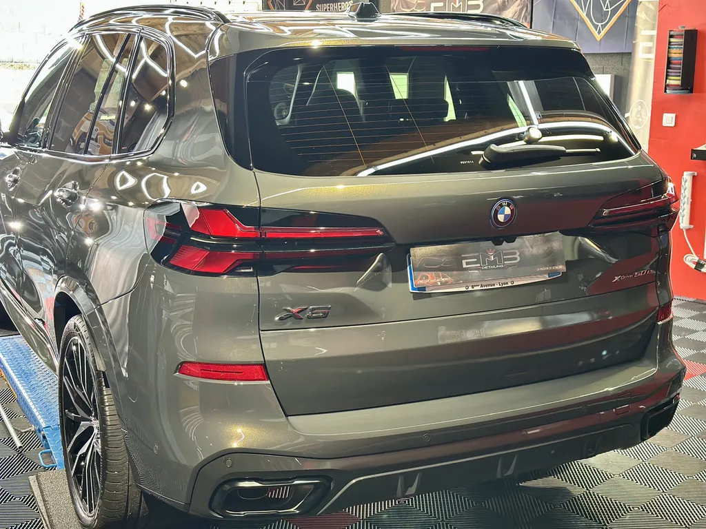 Detailing automobile bmw X5 Traitement céramique 