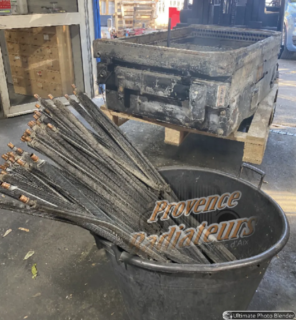 Tubes endommagés de groupe de refroidissement d'engin minier