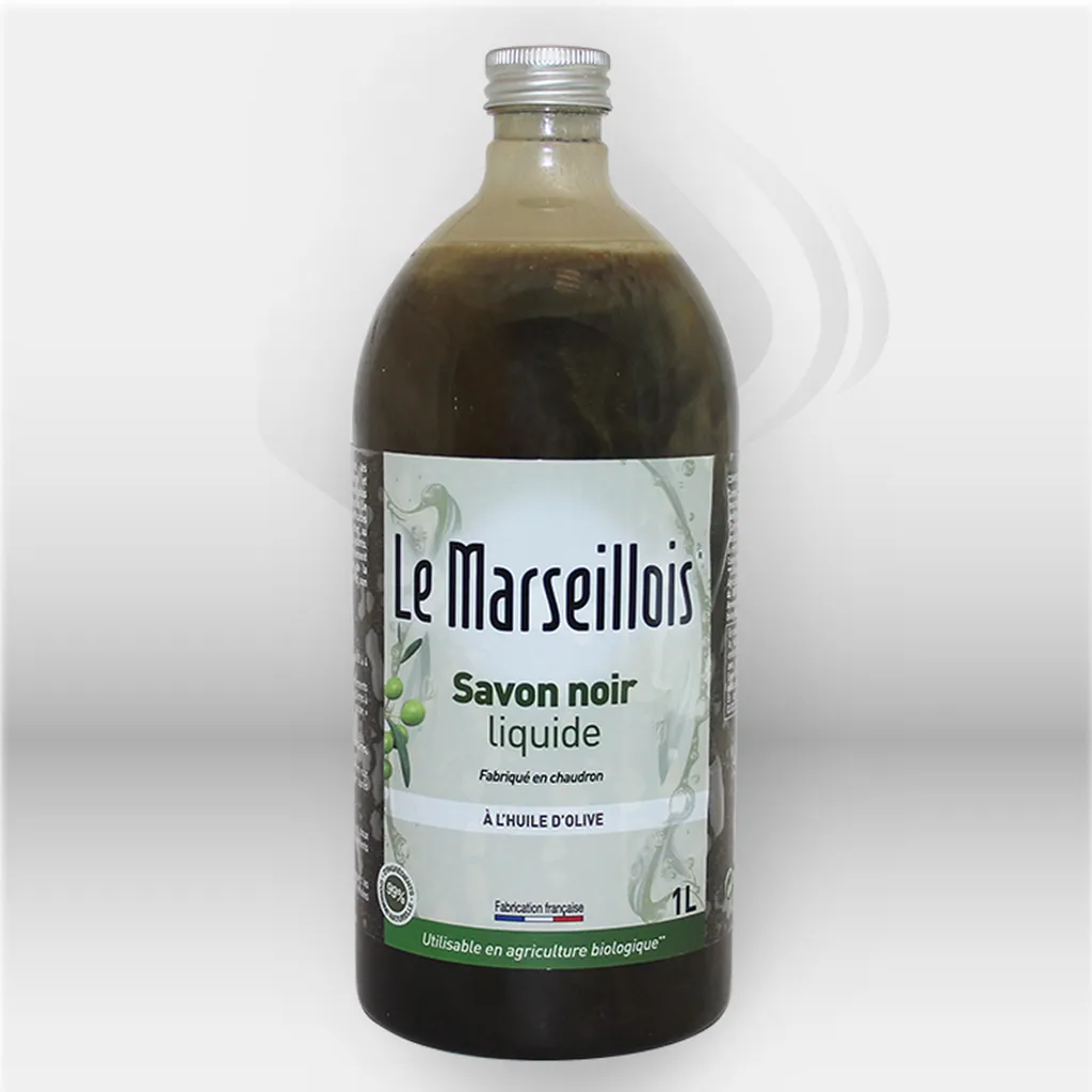 Savon noir liquide Le Marseillois 1 litre pour nettoyage professionnel et domestique, idéal pour le dégraissage et l'entretien des sols, surfaces et équipements, offrant une solution naturelle, polyvalente et efficace pour l'hygiène quotidienne – disponib