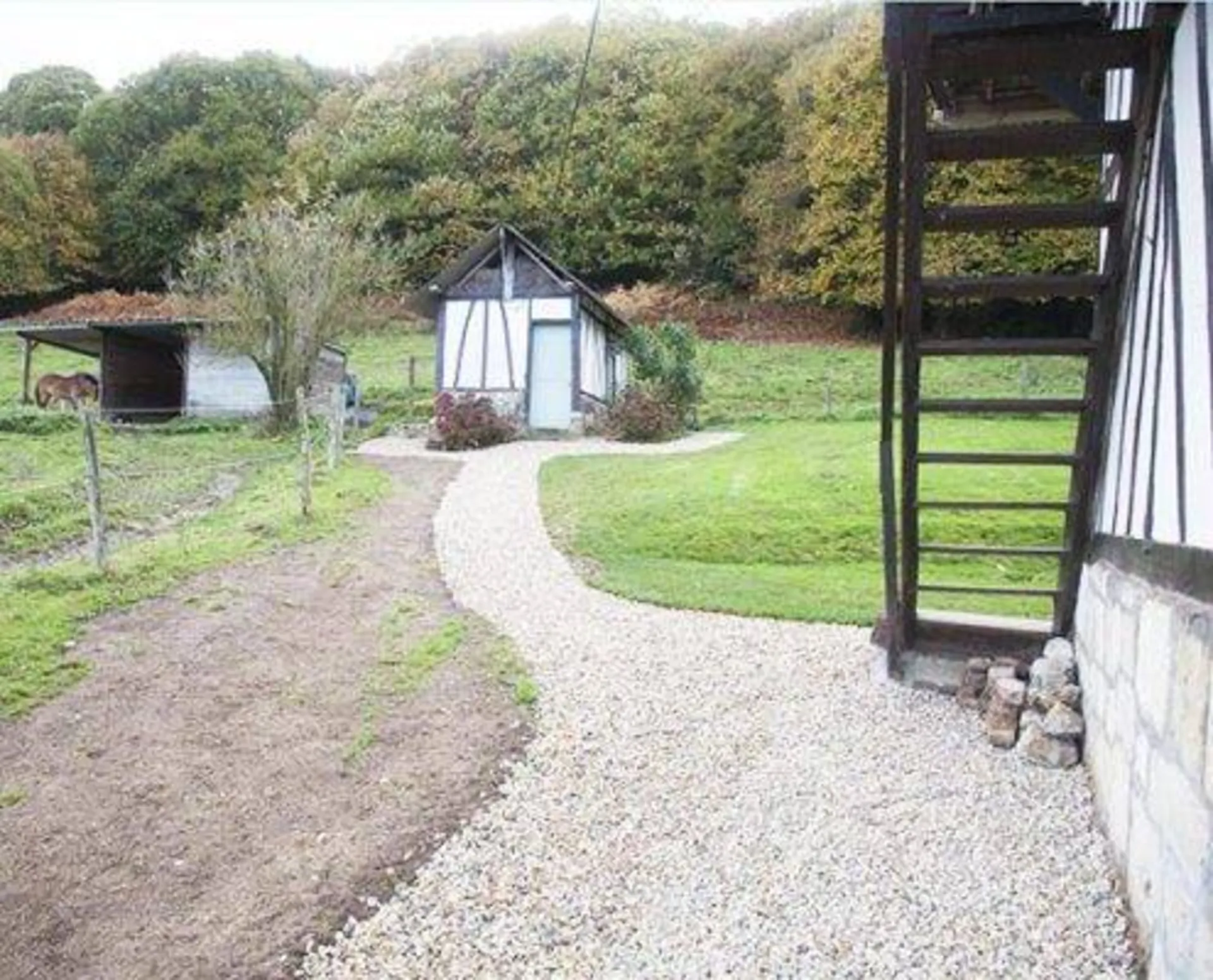 Réalisation d'une allée en gravillons à Deauville dans le 14