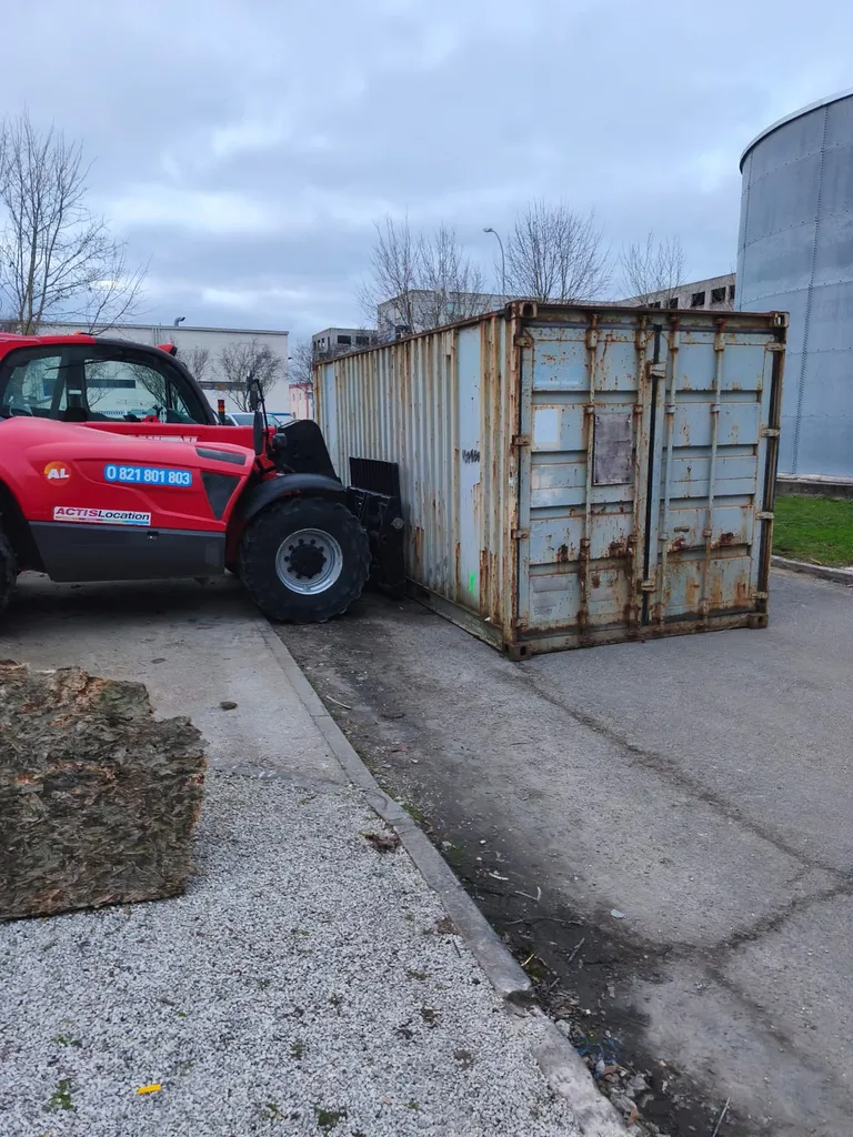 Obtenir un devis pour l’enlèvement et le débarras d’un container sur parking ou terrain proche Le Havre