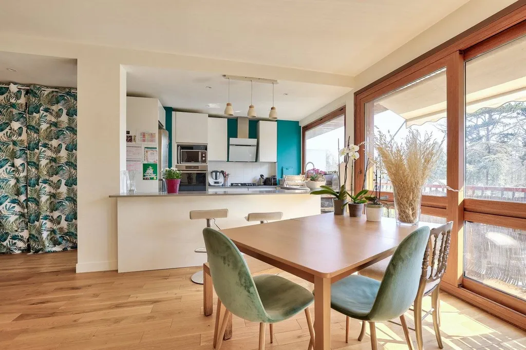 Vente 4 pièces et balcon, Résidence, Celle Saint-Cloud 78170