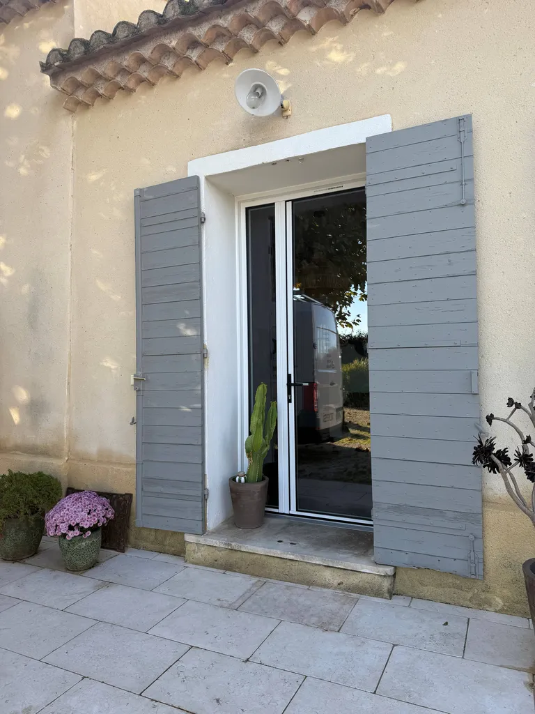 Pose de menuiseries en aluminium dans les Bouches du Rhône