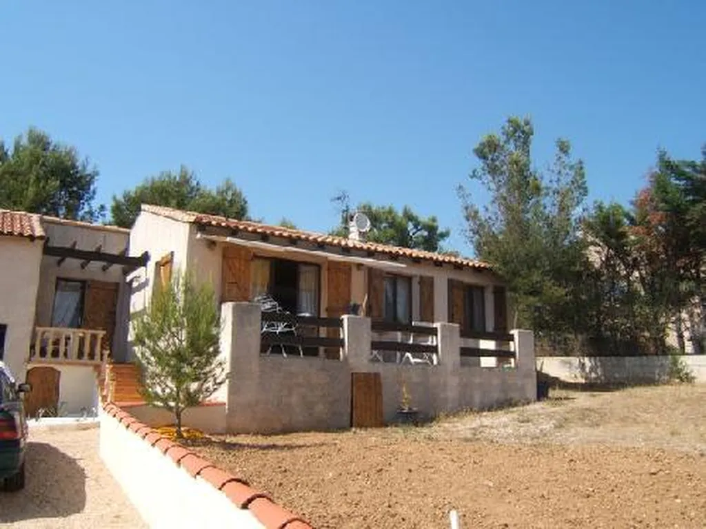 Vente maison Roquefort La Bédoule de plain pied au calme proche commodités