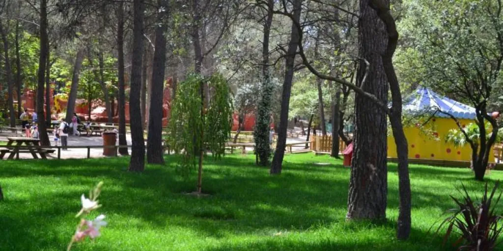 Parc d'attractions à Saint Cannat le Village des Automates