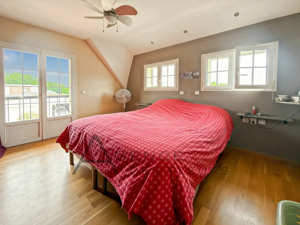 A vendre maison de 188 m² édifiée sur 4700 m² de terrain sur la commune de OISSEL