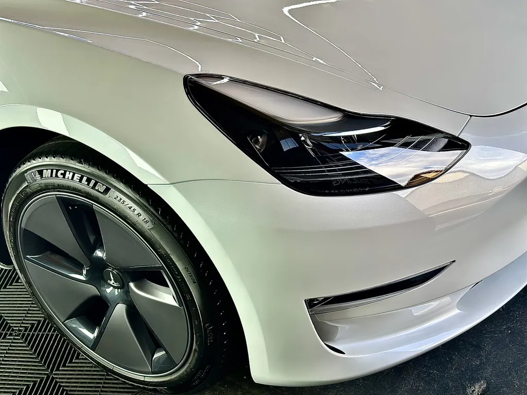 film de protection carrosserie PPF Lyon anti rayures tesla model 3 