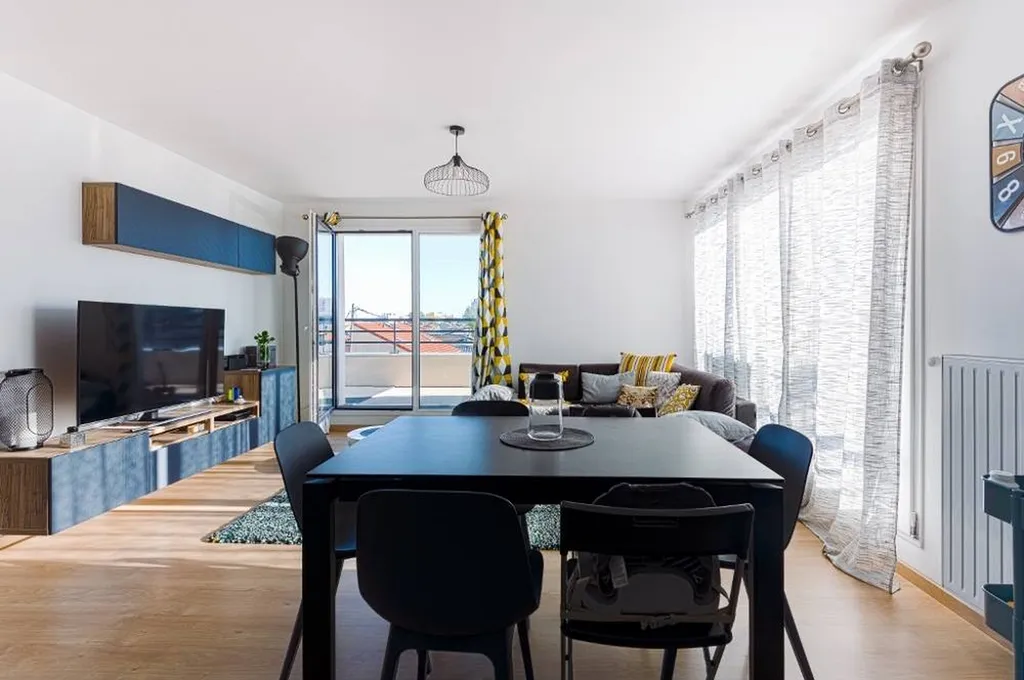 A vendre appartement avec terrasse et parking à Colombes 92700