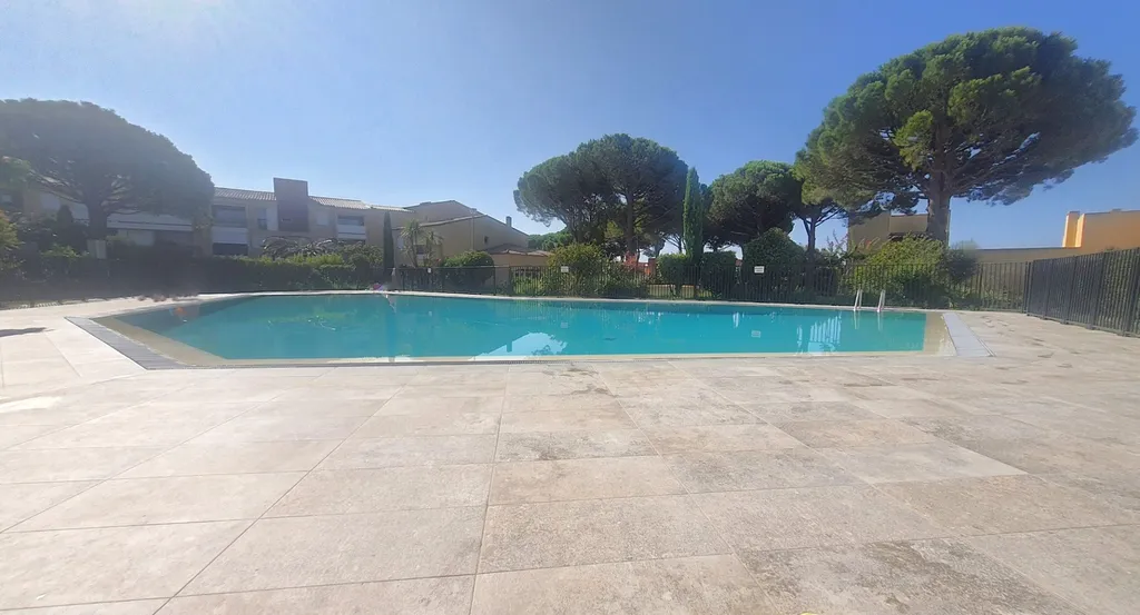 Vente appartement T3 Cassis dans une résidence sur les hauteurs du village avec piscine en dernier étage avec ascenseur & terrasse