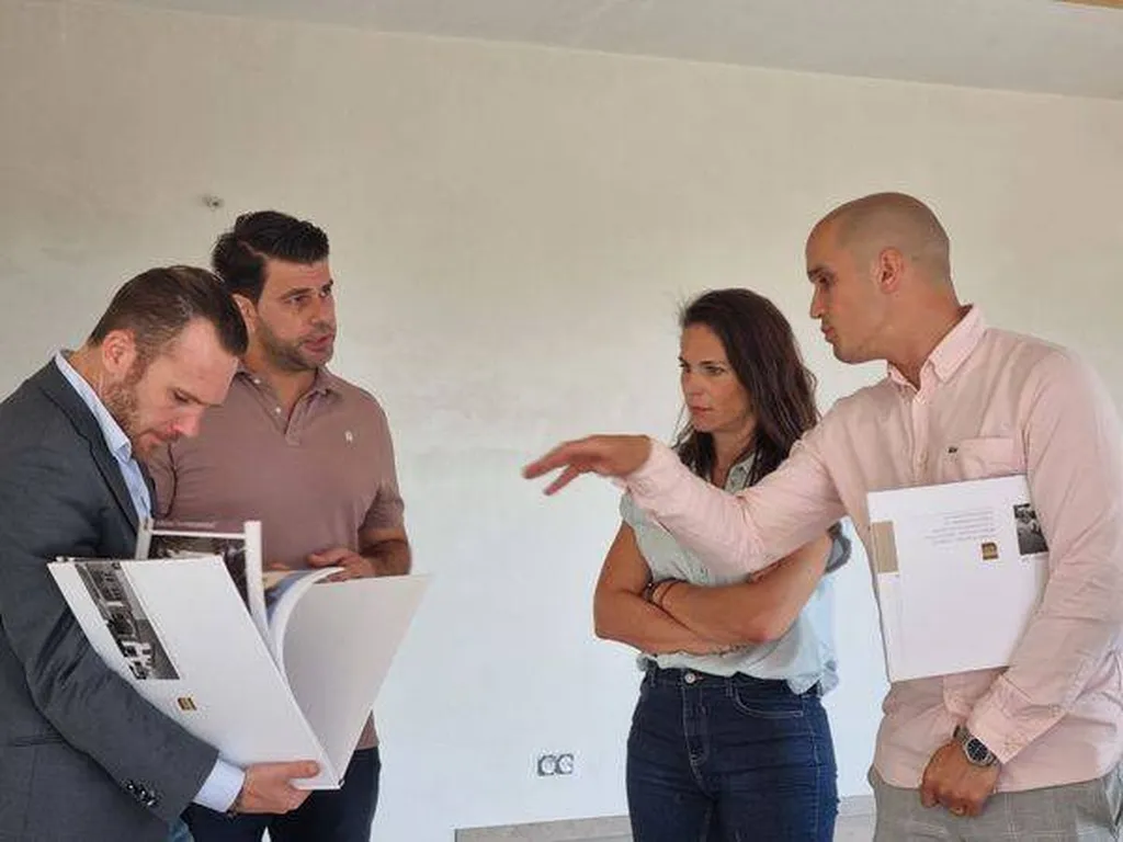 Visite du député Jean-Marc Zulesi sur notre chantier sur la commune d'Aurons dans le Pays Salonnais