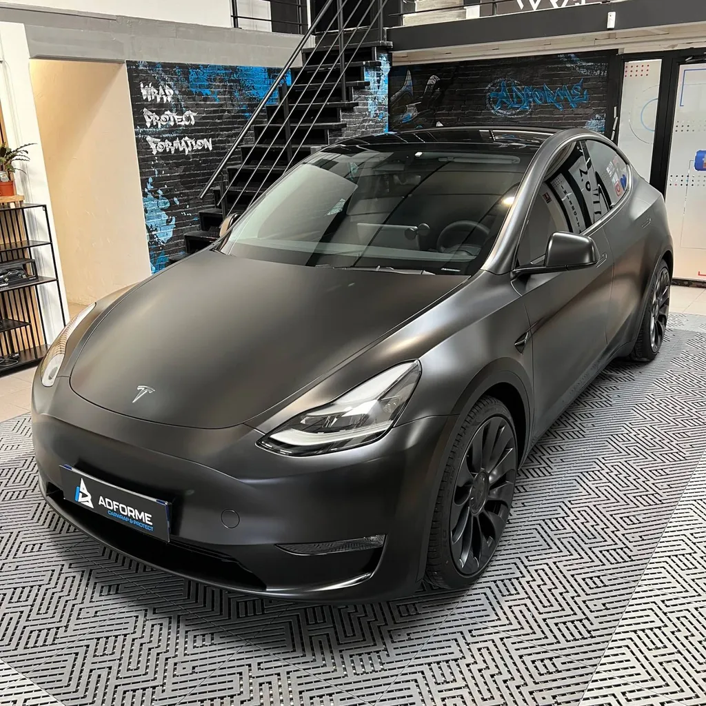 Tesla Model Y Car wrap