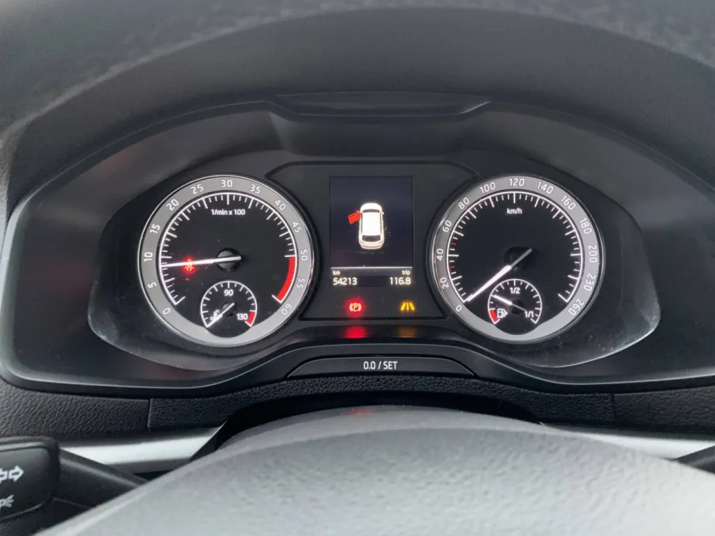 Skoda Karoq d'occasion diesel boite manuelle proche de Rouen