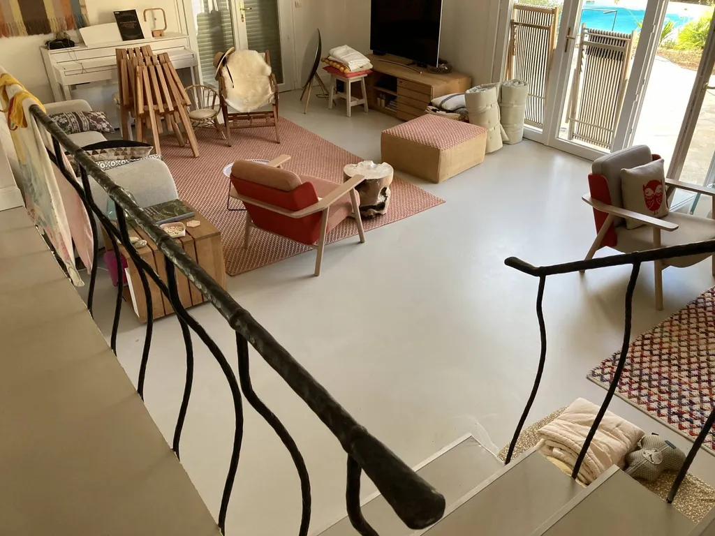 Entreprise spécialisée dans la pose de béton ciré à Toulon dans le Var