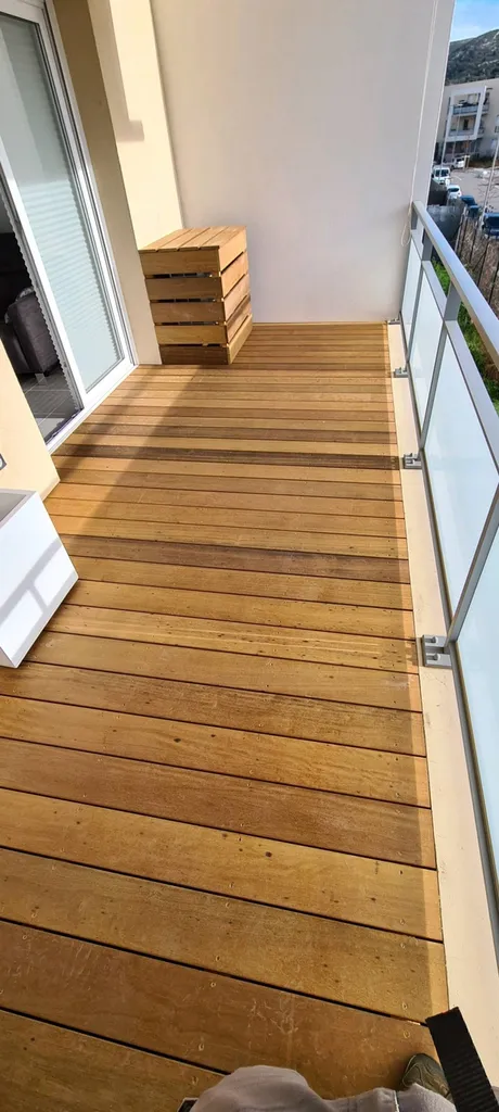 Rénovation d'un balcon en bois itauba à Gignac la nerthe