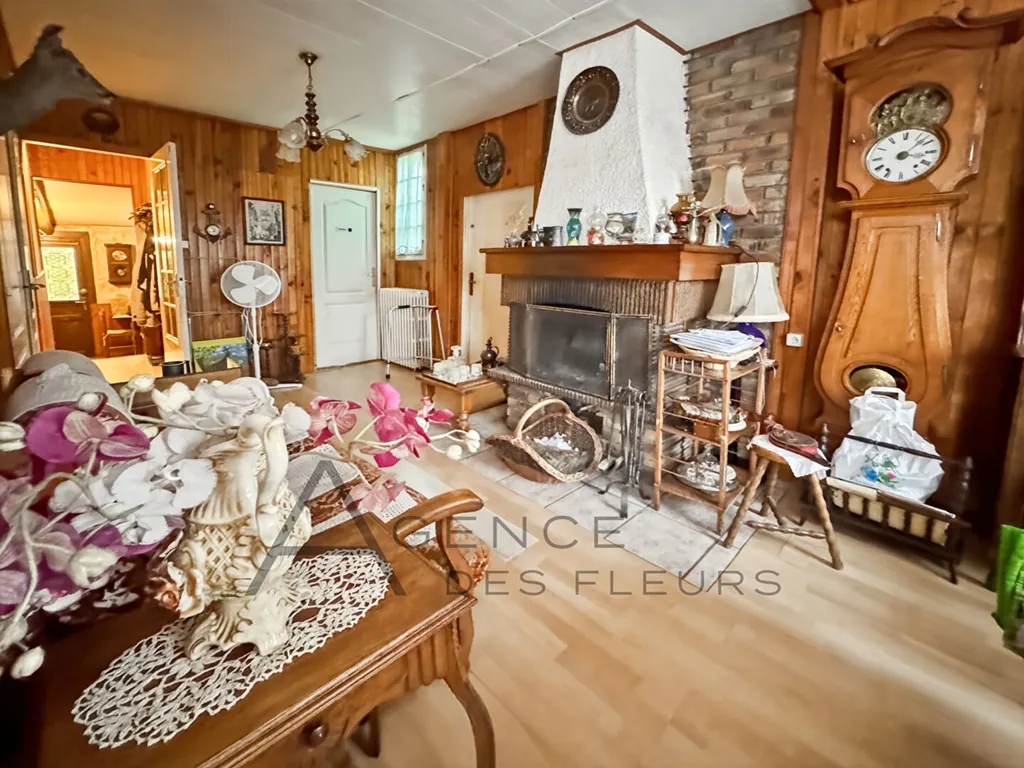 A vendre maison ancienne à rénover 78 m² sur un terrain de 472 m² sur la commune de Saint-Aubin-les-Elbeuf 76410