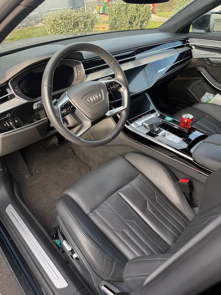 Nettoyage intérieur expert Audi A6 à Veauche avec protocole spécialisé pour entretien, hydratation et protection des cuirs automobiles sensibles