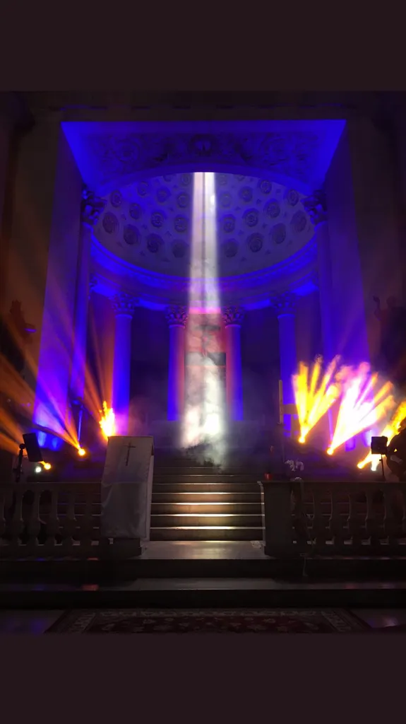 Prestation à l'église Saint-Louis à Toulon Var