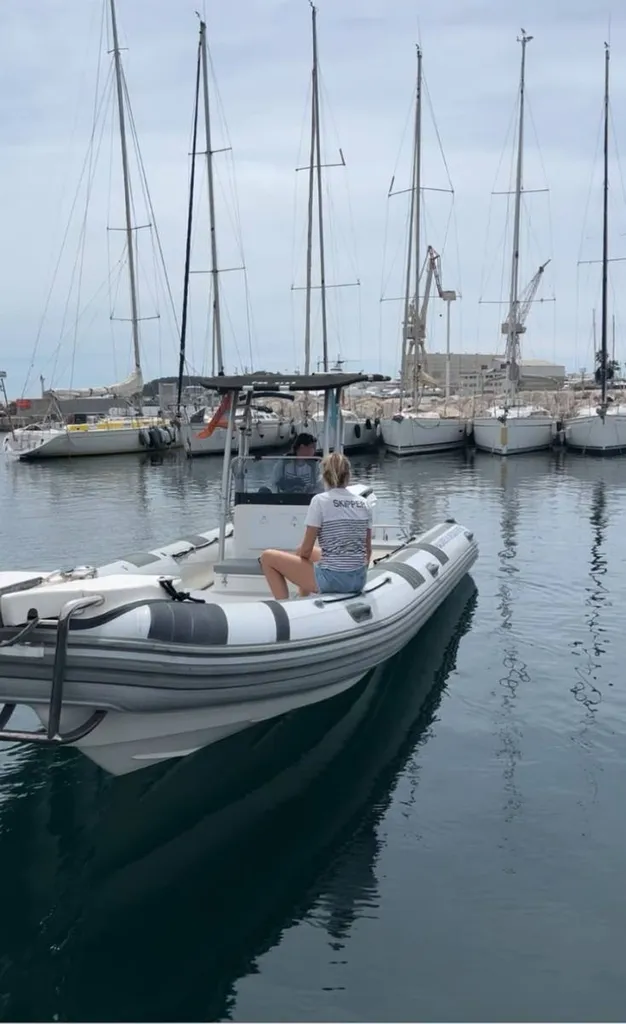 O2MER navigating the turquoise waters of the Calanques with Eden Boat